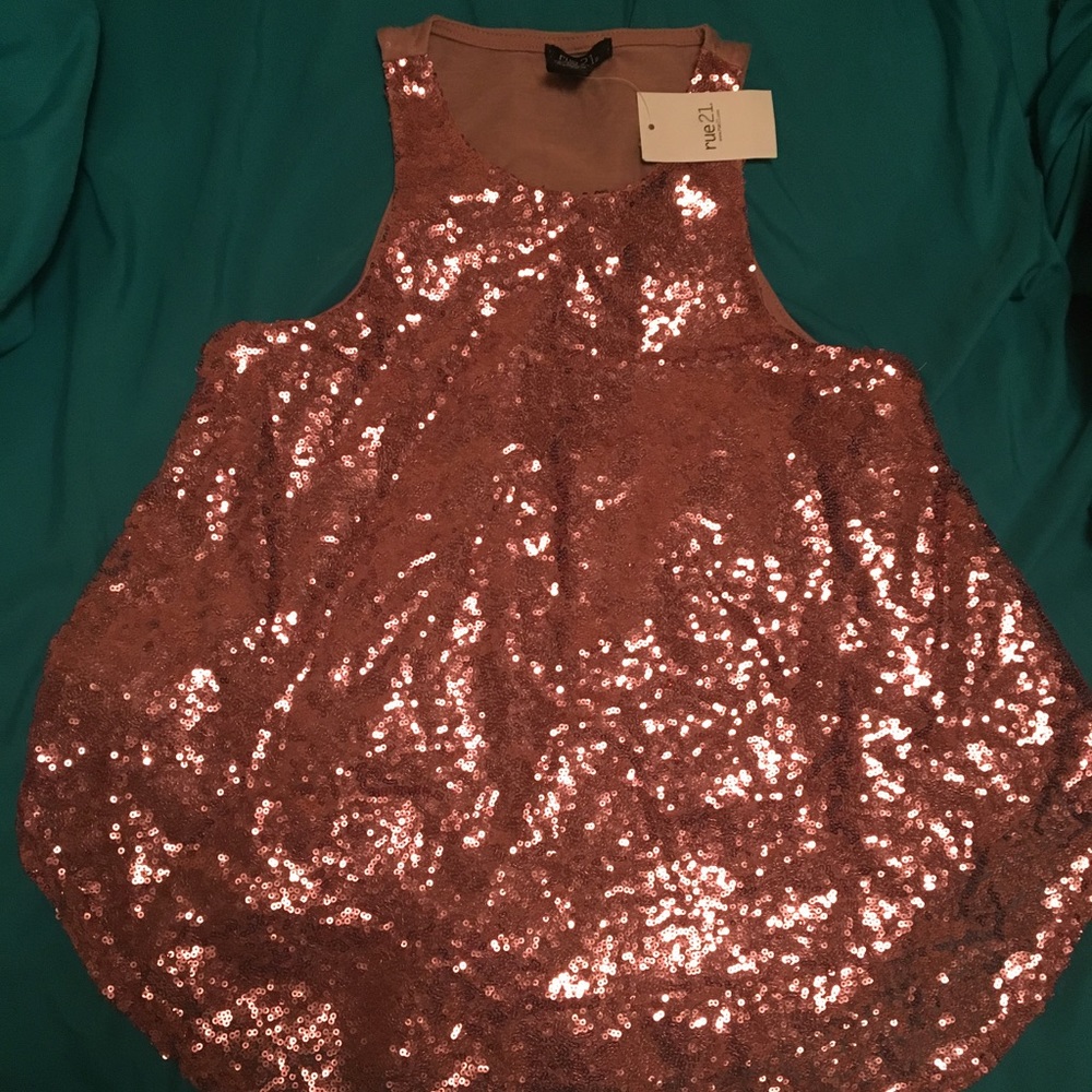 rue21 rosegold sequin flowy tank top 💖